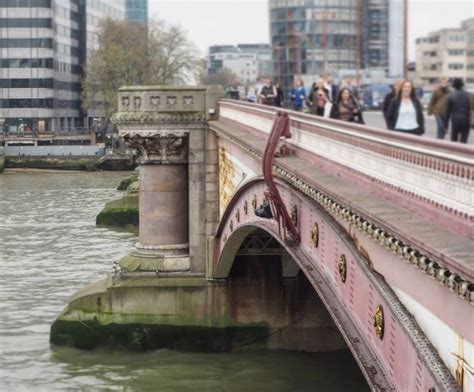 The Old Blackfriars Bridge · Look Up London Tours