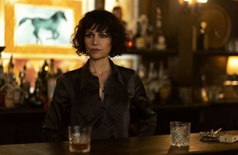 Who is Verna In Fall Of The House Of Usher? Carla Gugino's Character, Explained