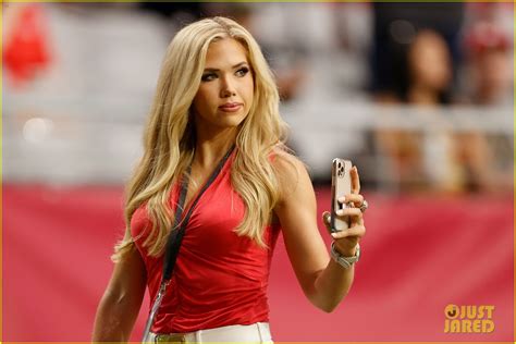 Who Is Gracie Hunt? Meet Chiefs CEO Clark Hunt's Daughter, Who Will Be at Super Bowl 2024: Photo ...