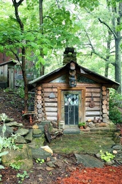 Cute Little Cabin in the Woods | Tiny cabins, Cabins in the woods, Small house