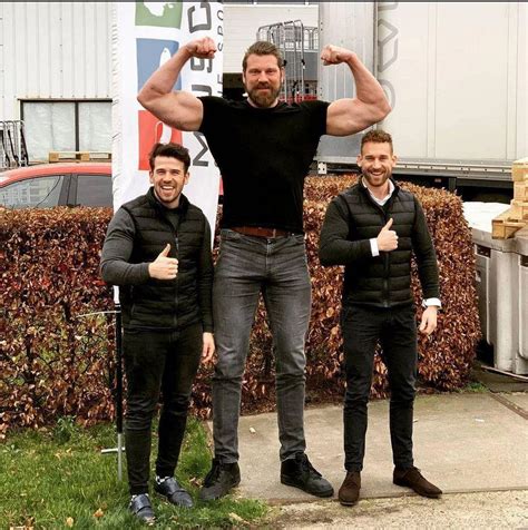 This is Olivier Richters, also called the "Dutch Giant" (2,18 m) : r/AbsoluteUnits