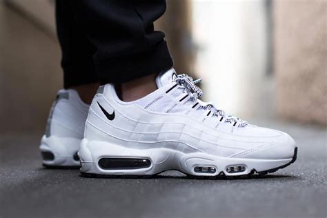 Nike Air Max 95 - White / Black - Black