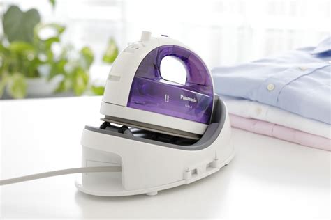 Best Cordless Steam Iron 2023 Review – Buying Guide - Top Picks