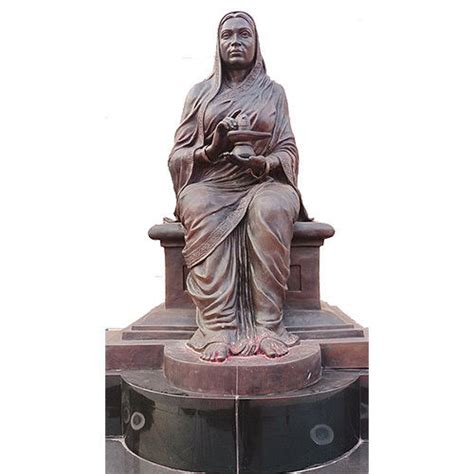 Maharani Ahilyabai Holkar Sculpture at 9500.00 INR in Pune | Pinak Art Studio