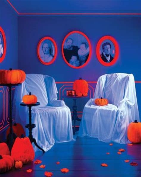 23 Stunning Neon Halloween Décor Ideas - DigsDigs