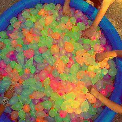 giant water balloon fight. | Water balloon fight, Water party, Water balloons