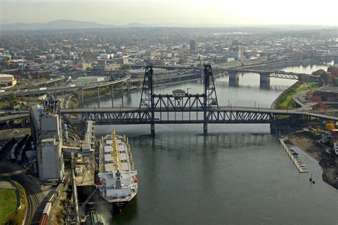 Steel Lift Bridge in Portland, OR, United States - bridge Reviews - Phone Number - Marinas.com