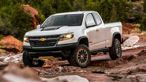 2020 Chevrolet Colorado ZR2 | Test Drive Review | CARFAX