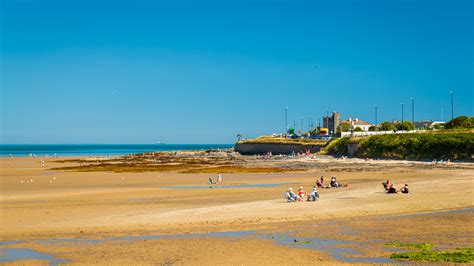 Malahide Beach Vacation Rentals: hotel rentals & more | Vrbo