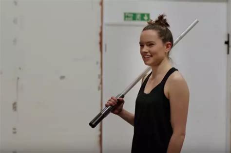 Watch the ‘Star Wars: The Last Jedi’ Cast Train in New Video