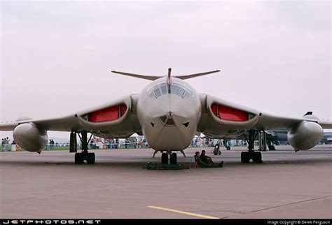 XM715 | Handley Page Victor K.2 | United Kingdom - Royal Air Force (RAF) | Derek Ferguson ...