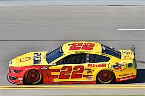 Joey Logano Fastest in Uneventful Daytona 500 Happy Hour