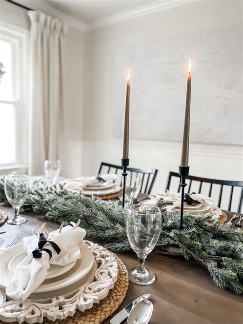 Rustic Christmas Table Decor in my Dining Room - Marly Dice