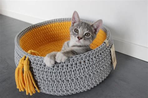 Crochet Cat House and Nest Bed Patterns For 2020 | Crochet cat bed, Crochet cat, Cat bed pattern