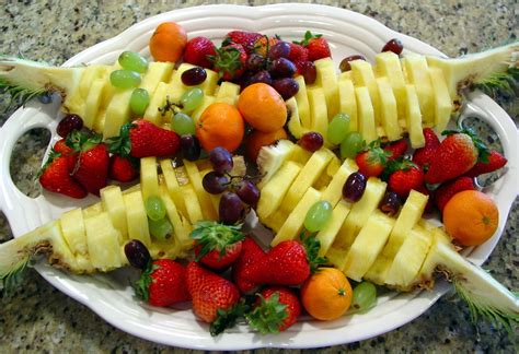 How to make a fruit platter - Rachel Teodoro