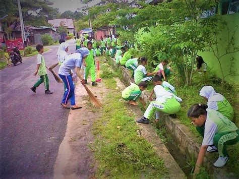 Gotong Royong Di Lingkungan Sekolah - Homecare24