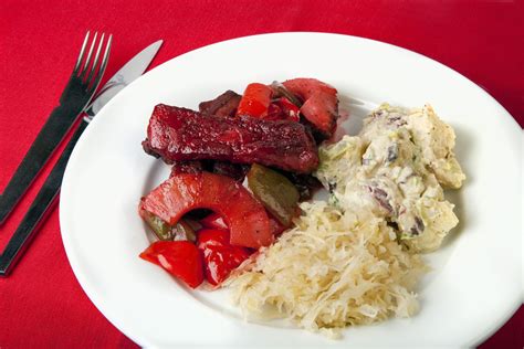 Crock Pot Country-Style Ribs With Sauerkraut Recipe