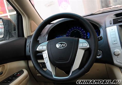 ﻿BYD S6 interior photos