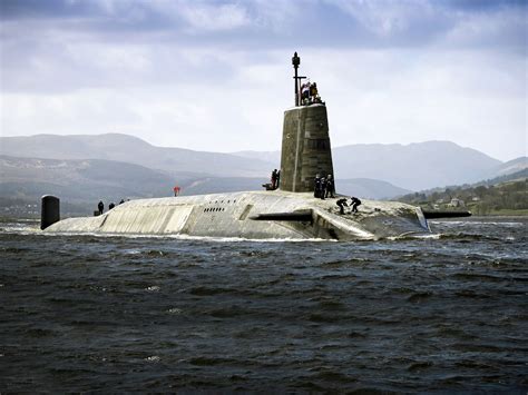 Royal Navy nuclear submarine ‘sinks to dangerous depths after gauge ...