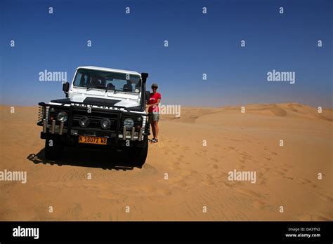 Four wheel drive on sand dunes on a Sandwich Harbour 4x4 tour Stock ...