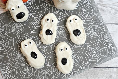 Ghost Cookies for Halloween using Nutter Butter