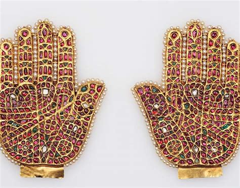 Hand of Fatima | Encyclopedia of Art | Article