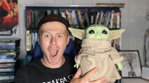 BABY YODA UNBOXING! - YouTube