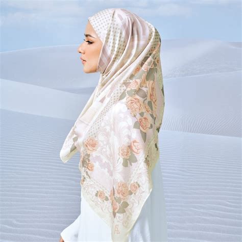 Ameera Zaini | Shop Exclusive Printed Hijab | Square | Shawl | Bawal ...