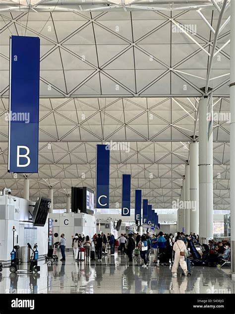 Departure hall at Hong Kong International Airports Stock Photo - Alamy