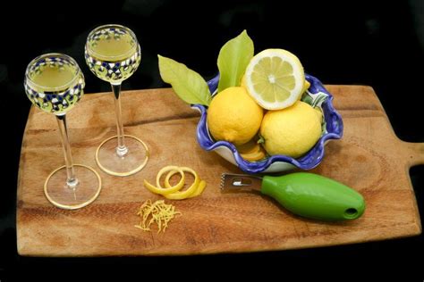 Limoncello, Italy's Famous Lemon Liqueur: Why and Where to Try It ...