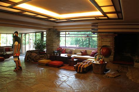 Frankl Lloyd Wright house. Floor simulates running water w/stones and bank | Falling water house ...