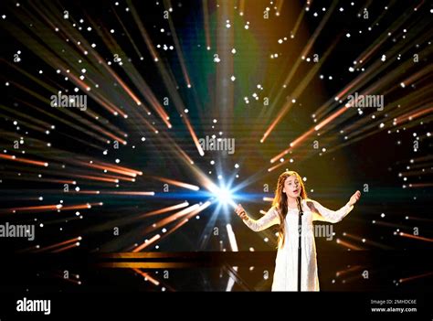 11-year-old Emanne Beasha sings „Nessun dorma" during the charity gala "Ein Herz fuer Kinder" (a ...