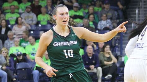 Green Bay Phoenix return to top spot in espnW mid-major rankings - ESPN