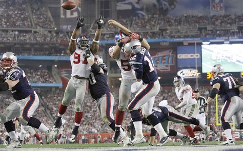 Super Bowl XLII: Eli Manning, Giants stun perfect Patriots - Sports Illustrated Vault | SI.com