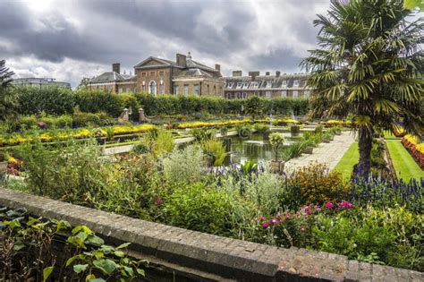 Gardens of Kensington Palace, London, England Stock Image - Image of ...