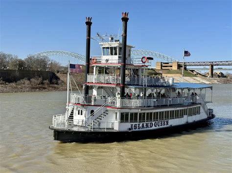 Take A Scenic Ride In A Memphis Riverboat Cruise In Tennessee