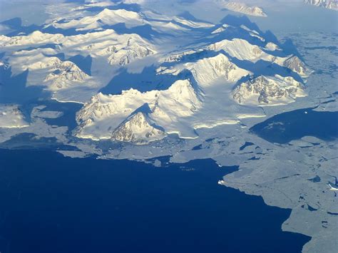 Coastal mountains | View of the northern Antarctic Peninsula… | Flickr