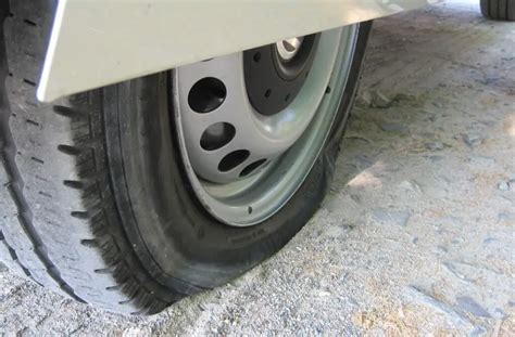 Can You Drive on a Flat Tire in an Emergency? Here's What Experts Say