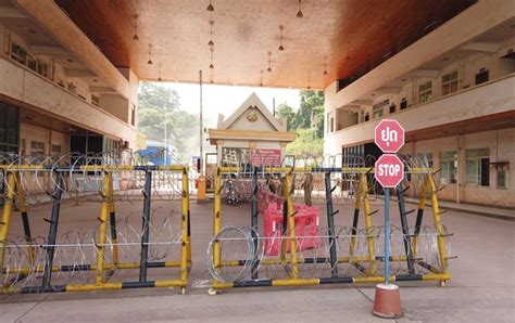 Just 100 people enter Laos on first day of China border reopening — Radio Free Asia