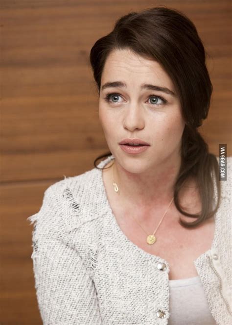 Emilia Clarke without makeup ... A rare beauty😍 - 9GAG