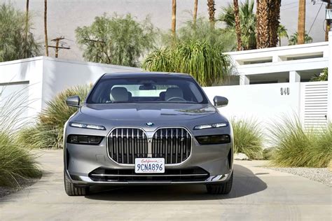 G70 BMW 7 Series Facelift Planned for Mid-2026