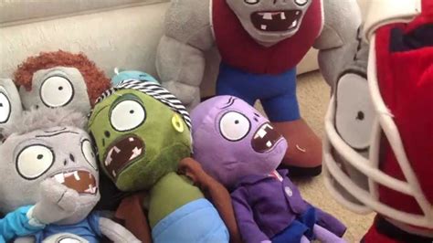 Pvz Football Zombie Plush - MGP Animation