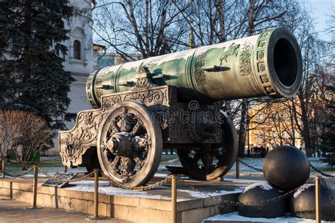 The Tsar Cannon in the Moscow Kremlin Editorial Image - Image of wheels ...