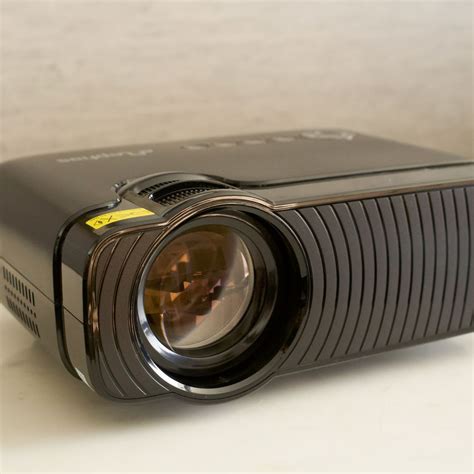 Elephas GC333 Mini Projector Review: A Budget-friendly Mini Projector That Gets Basic Features Right