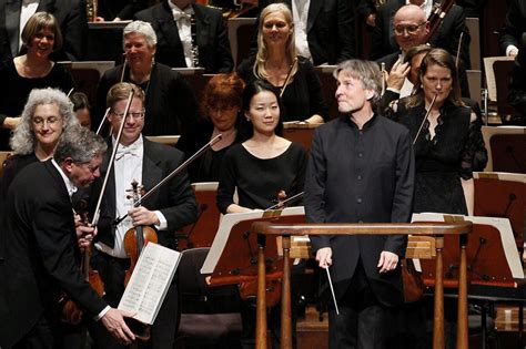 Esa-Pekka Salonen gets a rapturous welcome in SF Symphony appearance | Datebook