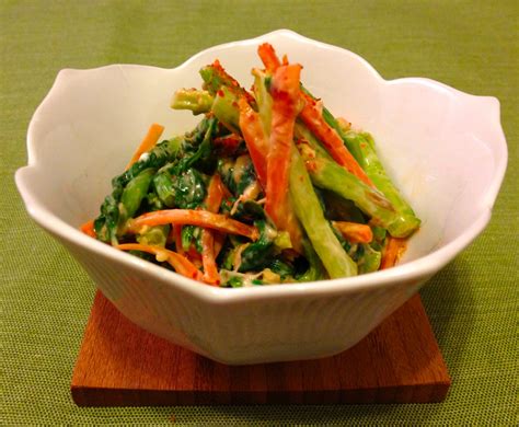 Poppin' kitchen: Japanese mustard spinach salad with dried bonito mayonnaise sauce