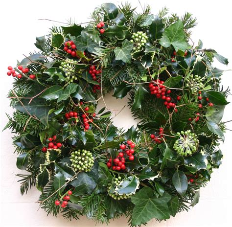 Holly and ivy Christmas wreath by Fuchsia Flower Design | Christmas wreaths, Christmas door ...