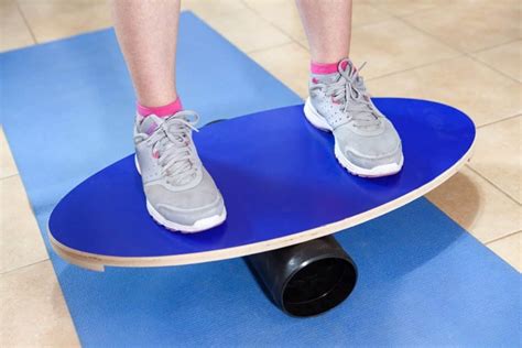 12 Balance Board Exercises For Runners - The Wired Runner