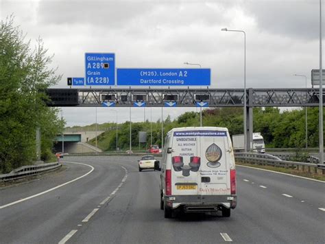 M2 Motorway © David Dixon cc-by-sa/2.0 :: Geograph Britain and Ireland