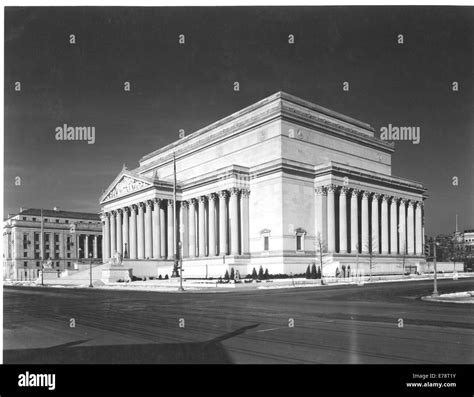 Photograph of the National Archives Building Stock Photo - Alamy